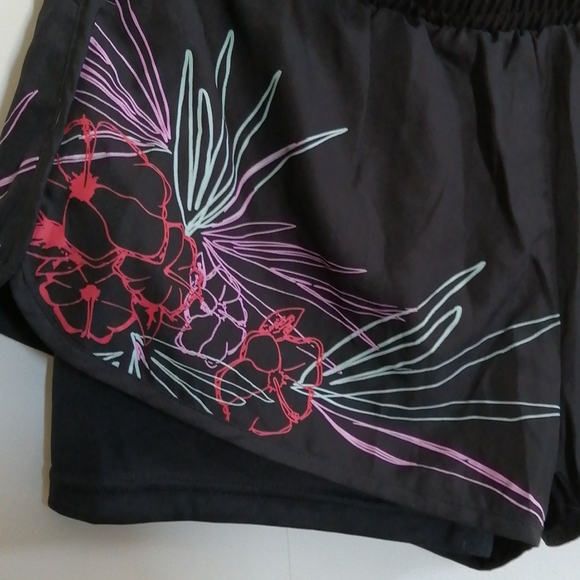 Victory short - Picture 2 of 4